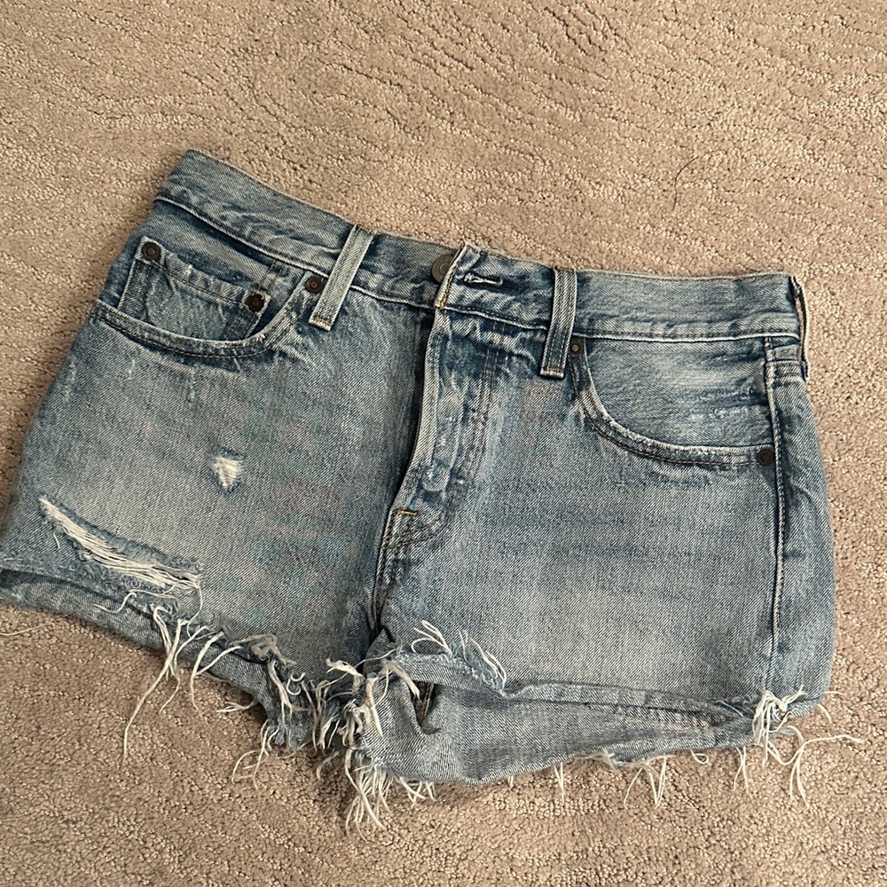 Levi’s 501 ribcage denim shorts size 26